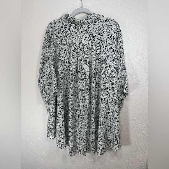 Easel Leopard Animal Print Button Down Front Oversized Shirt Women’s Size Large - Picture 10 of 13